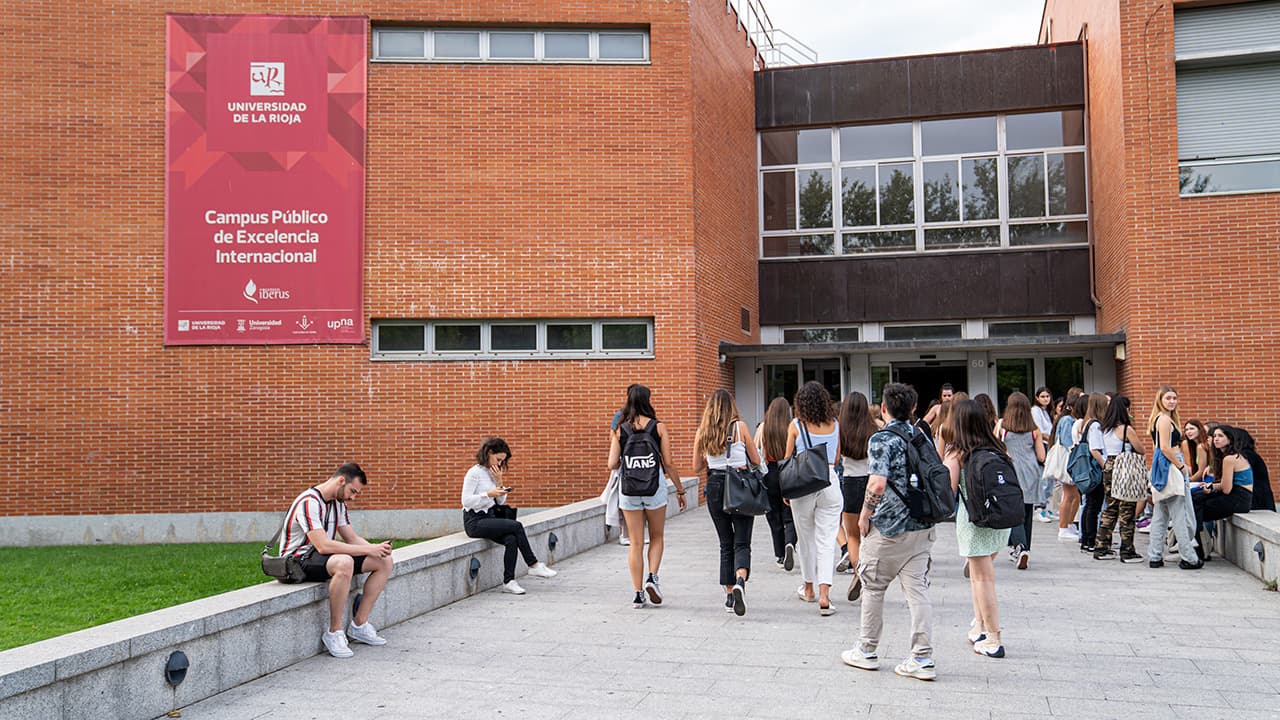 Blue Human participa en el Seminario Internacional “Cultura de Paz y Derechos Humanos” de la Universidad de La Rioja